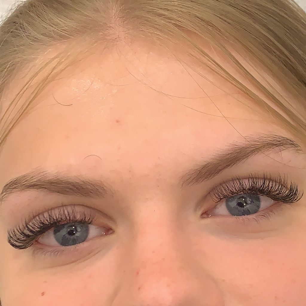 Libra Lash Studio | 11 Lees St, Red Deer, AB T4R 2P1, Canada | Phone: (403) 396-8187