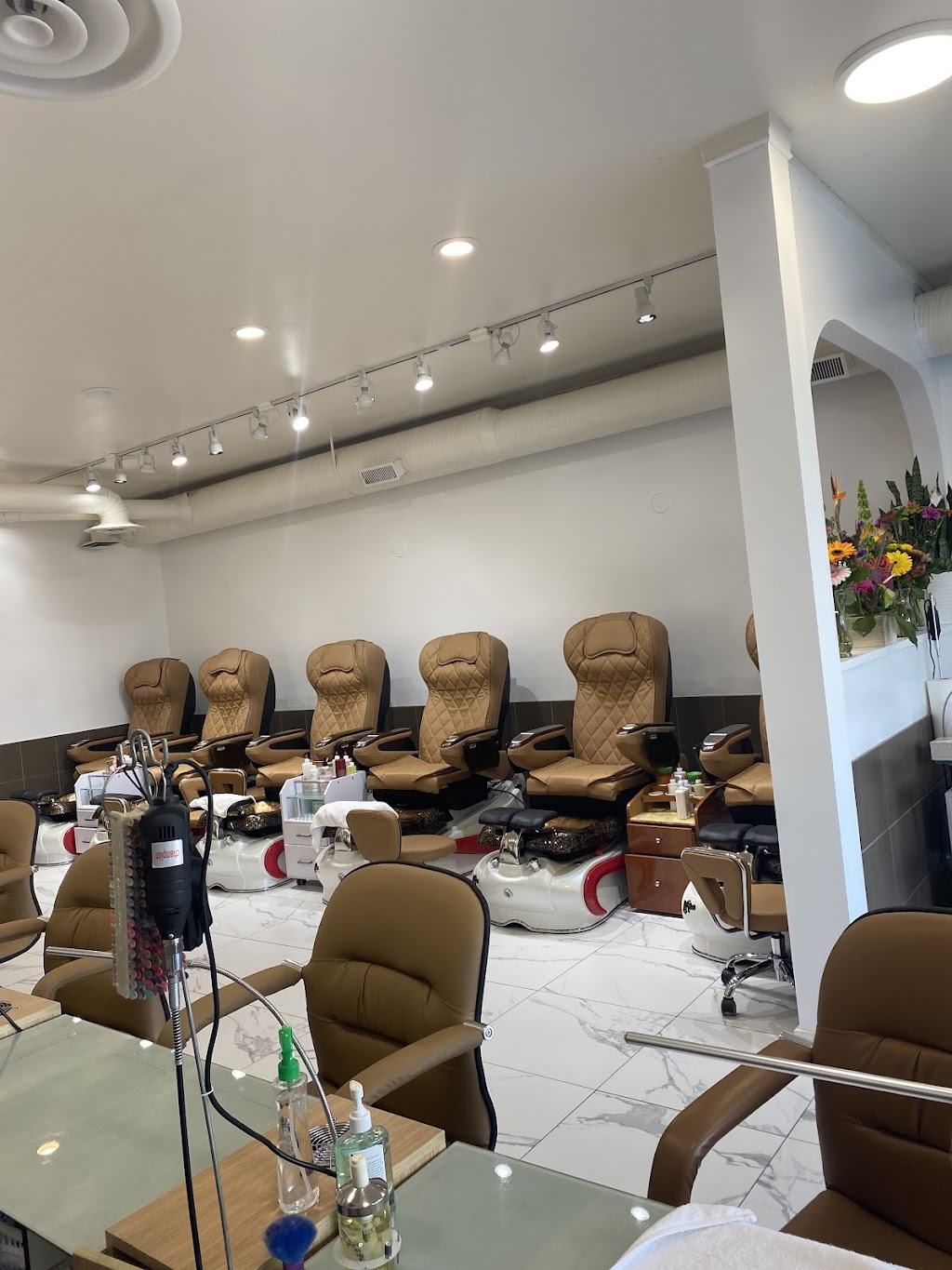 Jane Nails & Spa | 5227 Lakeshore Dr #106, Sylvan Lake, AB T4S 1Y8, Canada | Phone: (403) 864-7888