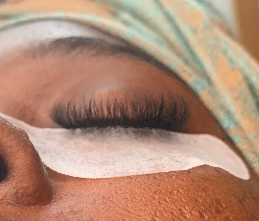 Wilder Lashes | 1567 Aldersbrook Rd, London, ON N6G 2Z1, Canada | Phone: (519) 378-4632