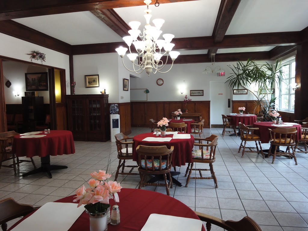 Wasaga Beach Seniors Residence | 135 32nd St N, Wasaga Beach, ON L9Z 2C4, Canada | Phone: (705) 429-3870