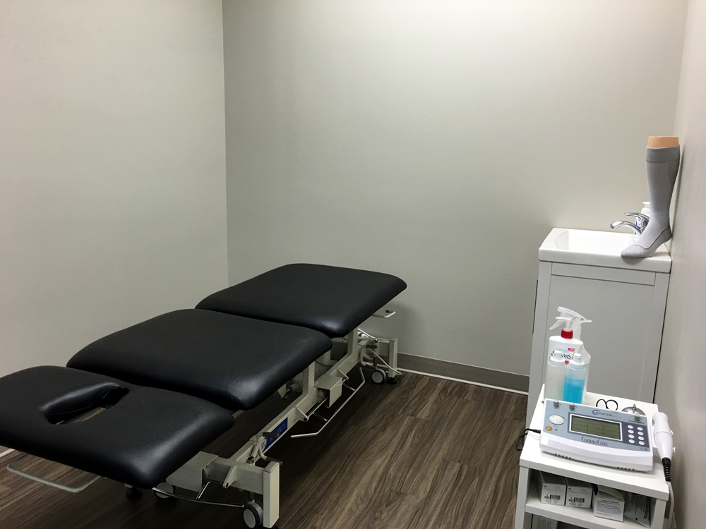 New Age Physio | 829 Browns Line, Etobicoke, ON M8W 3V7, Canada | Phone: (647) 351-8300