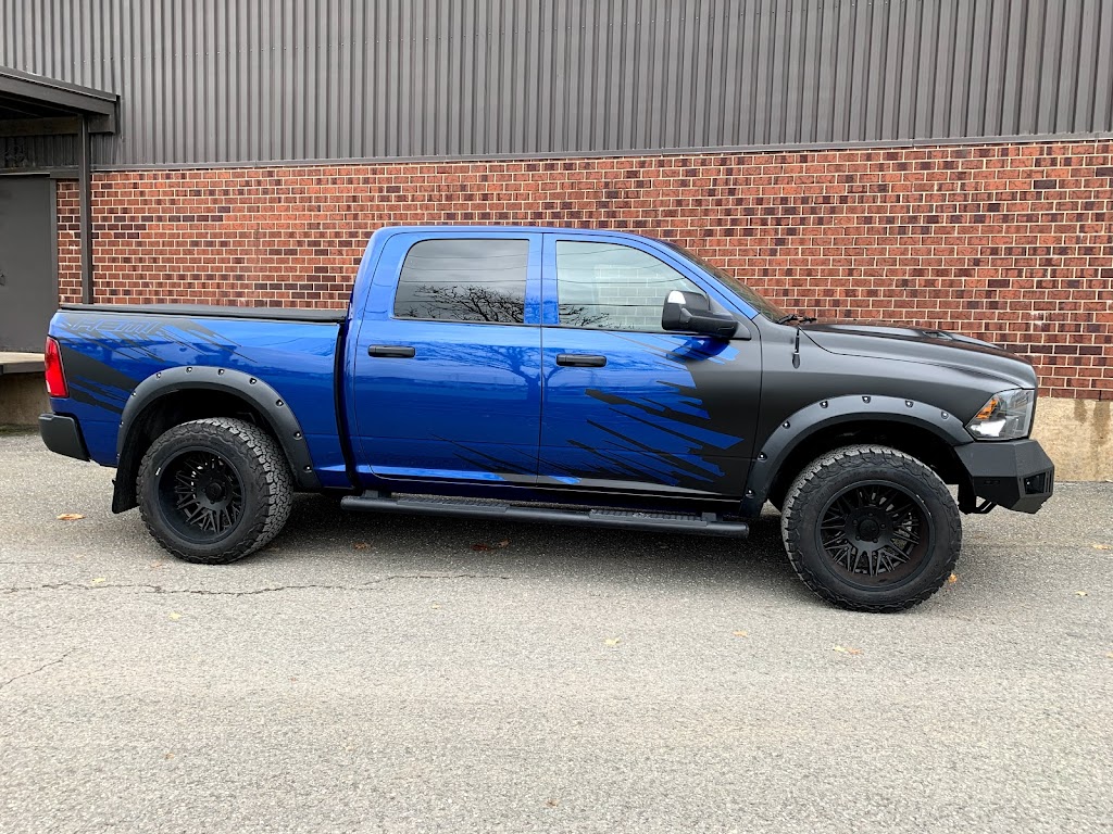 Vandal Design | 2950 Av. Watt local 101A, Québec, QC G1X 4A8, Canada | Phone: (418) 660-1441