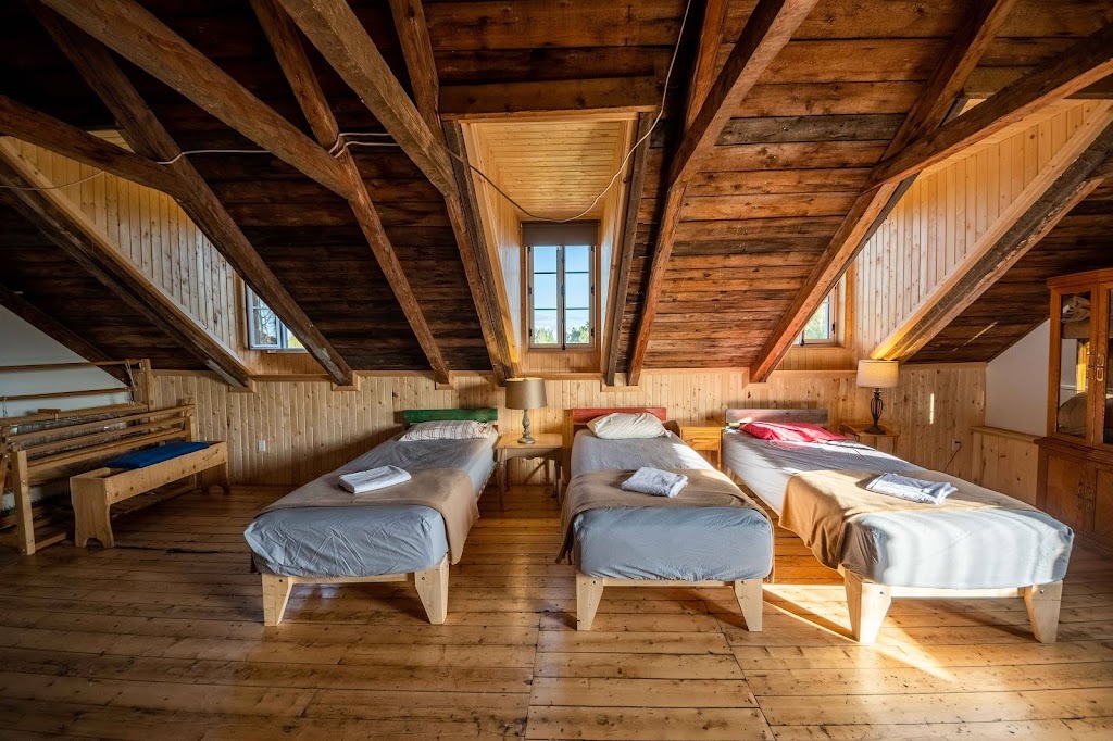 Auberge La Grande | 215 QC-138, Grandes-Bergeronnes, QC G0T 1G0, Canada | Phone: (418) 930-3622