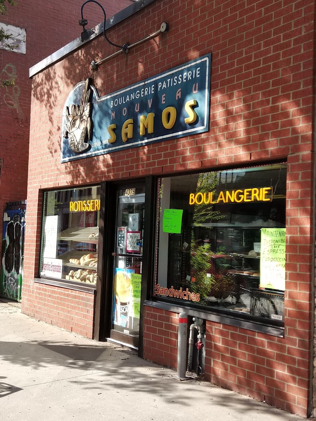Boulangerie Samos | 4379 Boul St-Laurent, Montréal, QC H2W 1Z8, Canada | Phone: (514) 845-8033