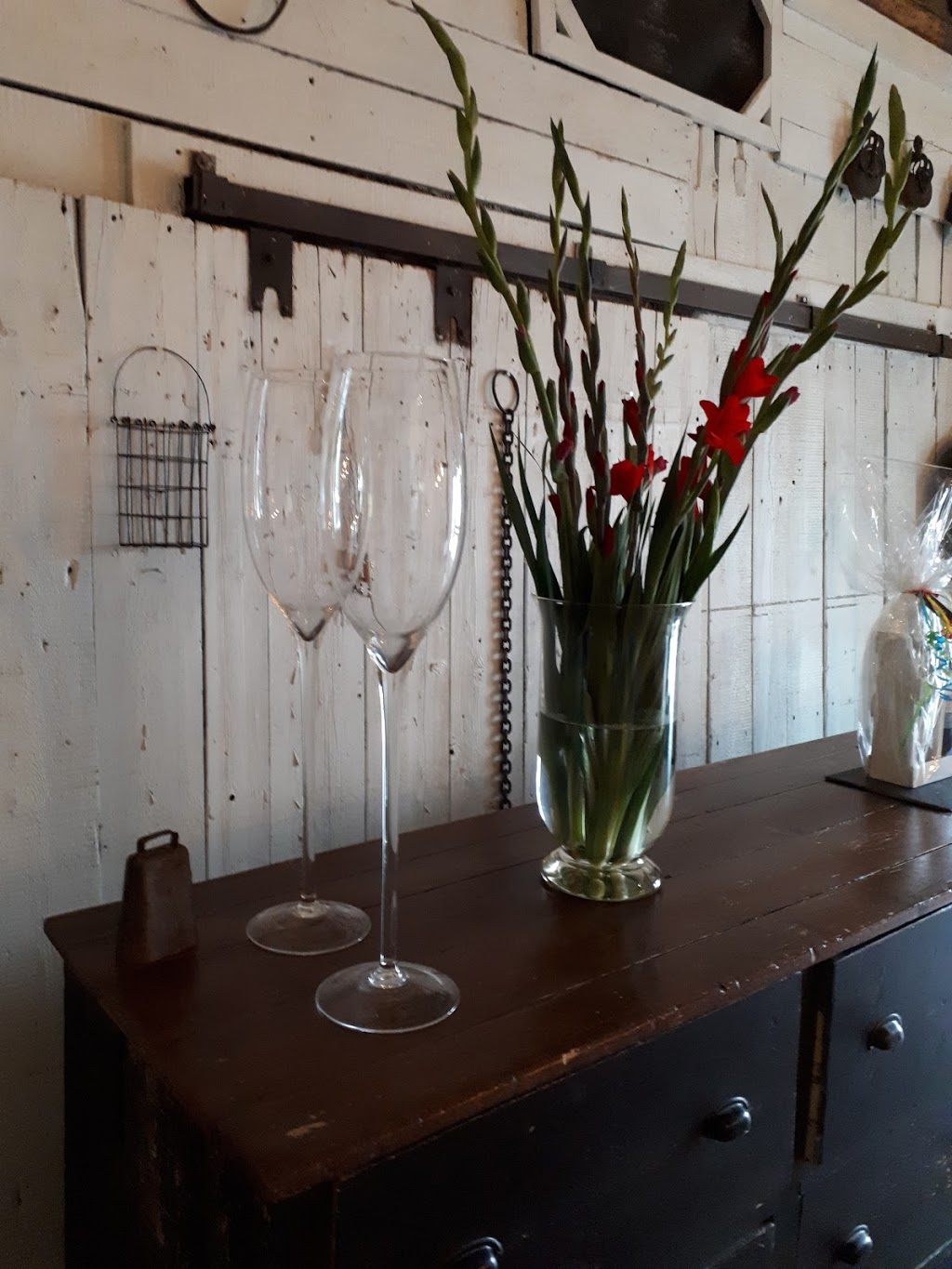 Le Mas des Patriotes | 1076 Chemin des Patriotes O, Saint-Jean-sur-Richelieu, QC J2Y 1H4, Canada | Phone: (514) 608-4891