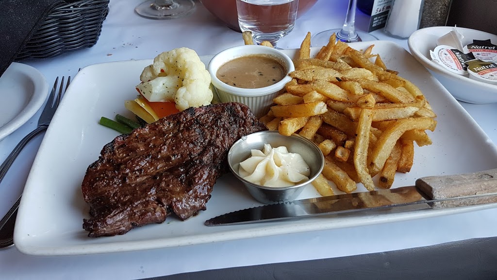 Chez Milot | 958 Rue Valiquette, Sainte-Adèle, QC J8B 2M3, Canada | Phone: (450) 229-2838