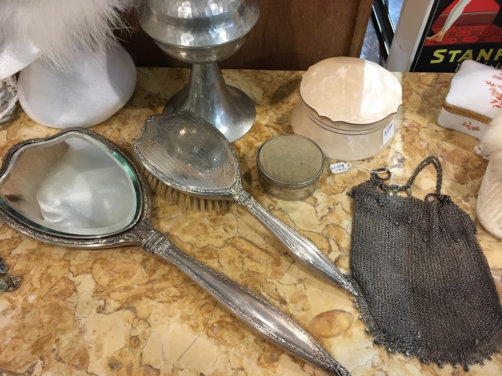 Beck Antiques & Jewellery Inc. | 7315 50 St NW A, Edmonton, AB T6B 2J9, Canada | Phone: (780) 705-8505