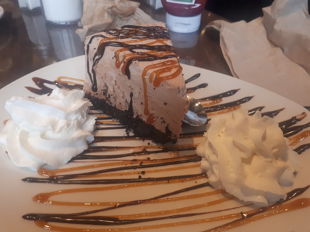 St. Louis Bar & Grill | 5003 N. Highway 69, Hanmer, ON P3P 1B9, Canada | Phone: (705) 969-5454