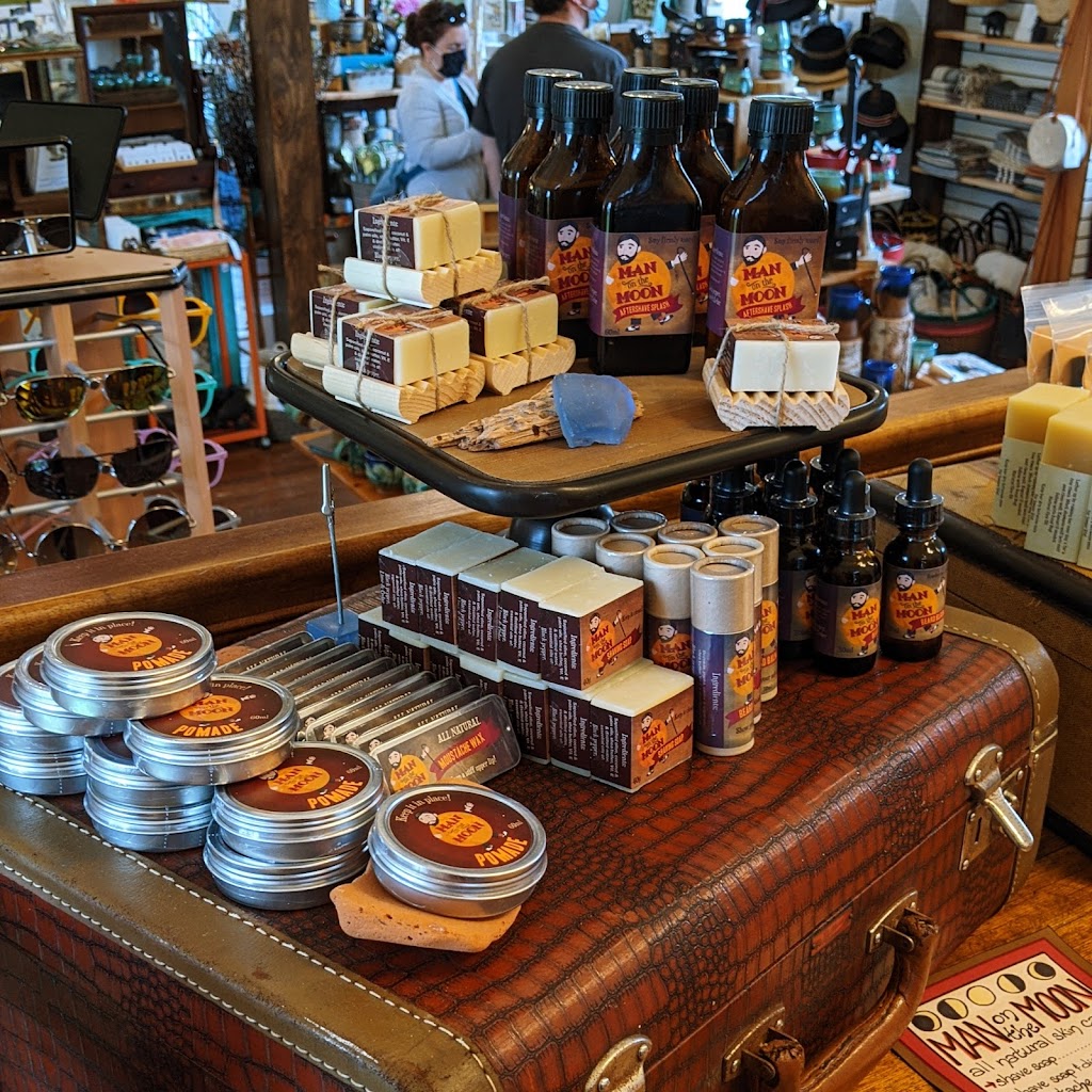 Moonsnail Mercantile | 3421 Brackley Point Rd, Brackley Beach, PE C1E 2N9, Canada | Phone: (902) 672-7627