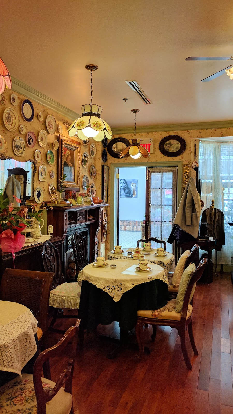 After Queen Tea Shop | cafe | 7355 Bayview Ave, Thornhill, ON L3T 5Z2, Canada | 6476278580 OR +1 647-627-8580