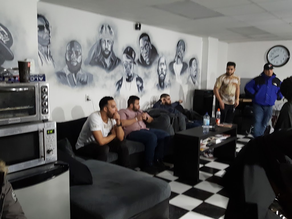 Diamonds Barbershop | 777 Rue Legendre E, Montréal, QC H2M 1H1, Canada | Phone: (514) 389-9777