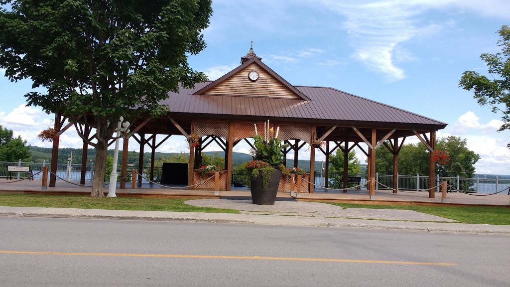 Lake Williams house | 625 Rue Principale, Saint-Ferdinand, QC G0N 1N0, Canada | Phone: (418) 281-4545