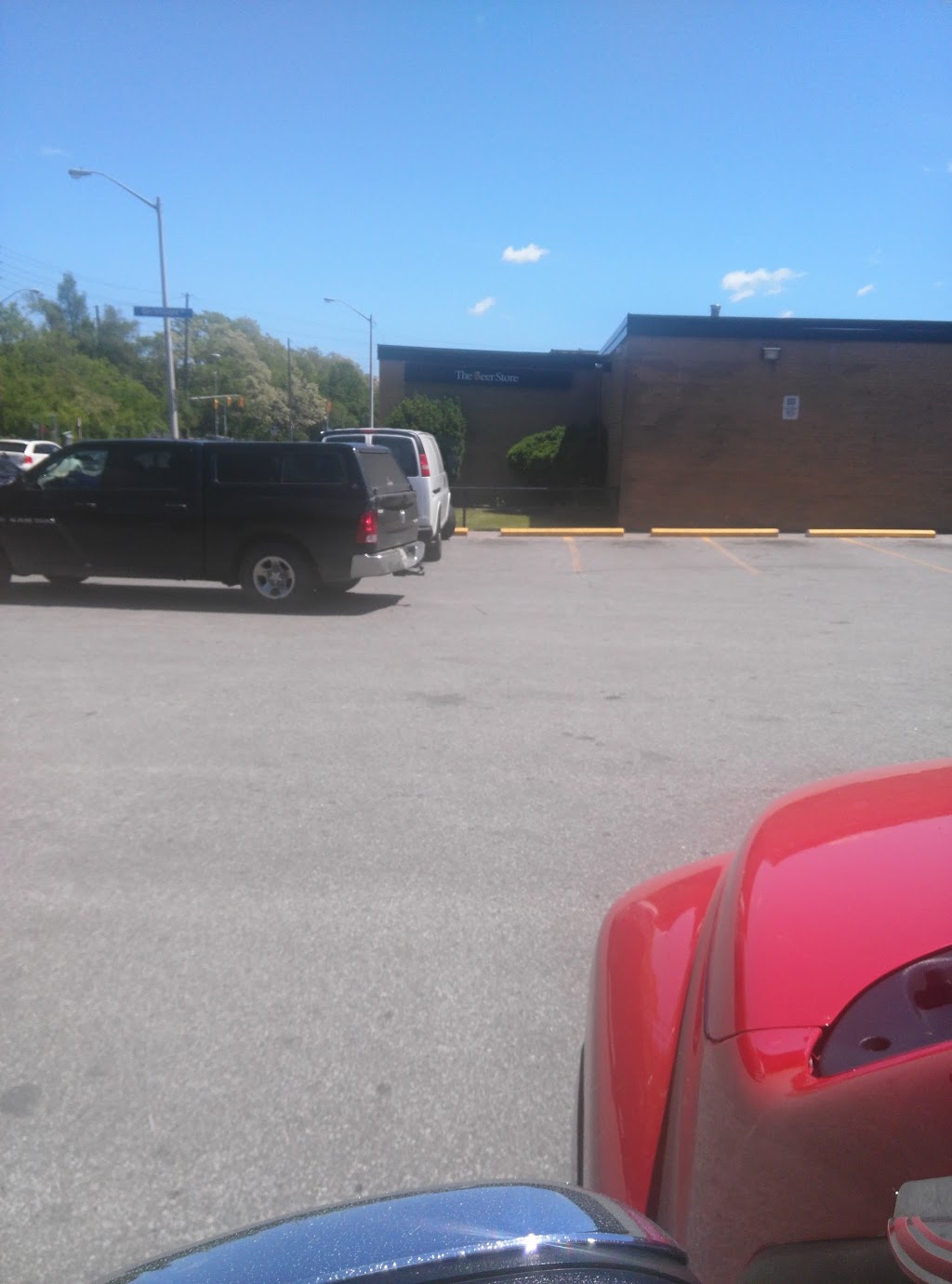 The Beer Store | 3431 St Clair Ave E, Scarborough, ON M1L 1W6, Canada | Phone: (416) 265-0336