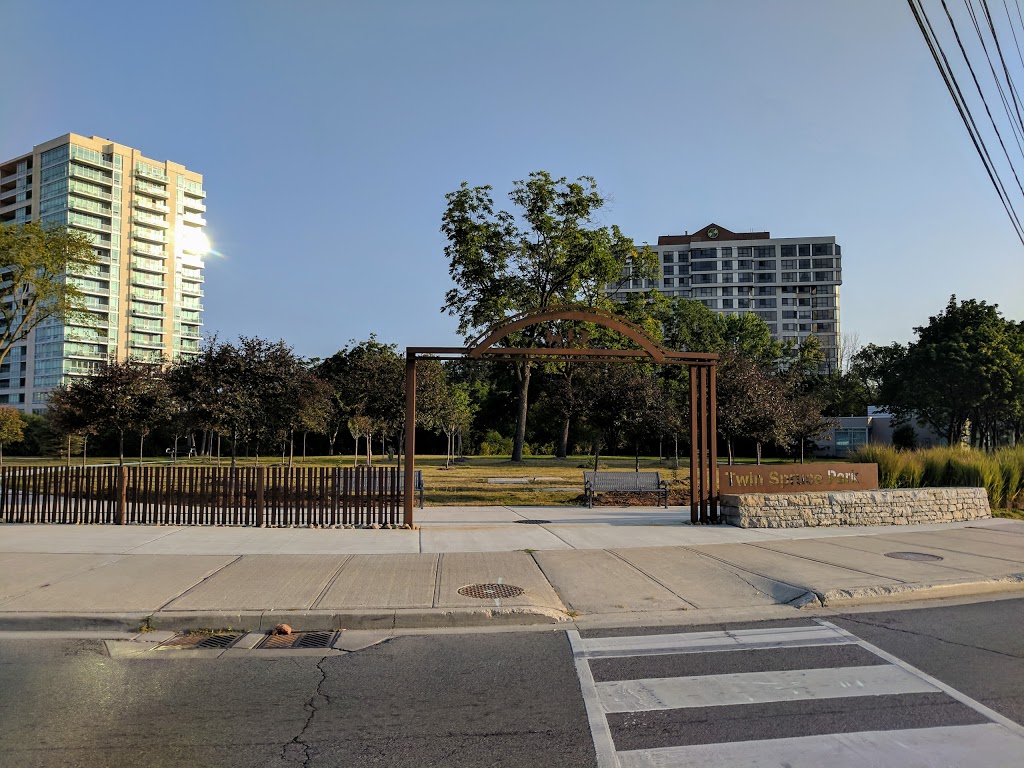 Twin Spruce Park | 2013 Lakeshore Rd W, Mississauga, ON L5J 0A1, Canada | Phone: (905) 615-4100