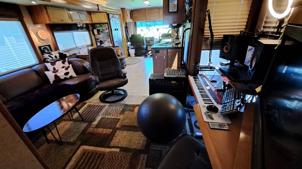Virtual Voice Coach/Darcy D | 35477 Sandy Hill Rd, Abbotsford, BC V3G 1J3, Canada | Phone: (604) 832-2170