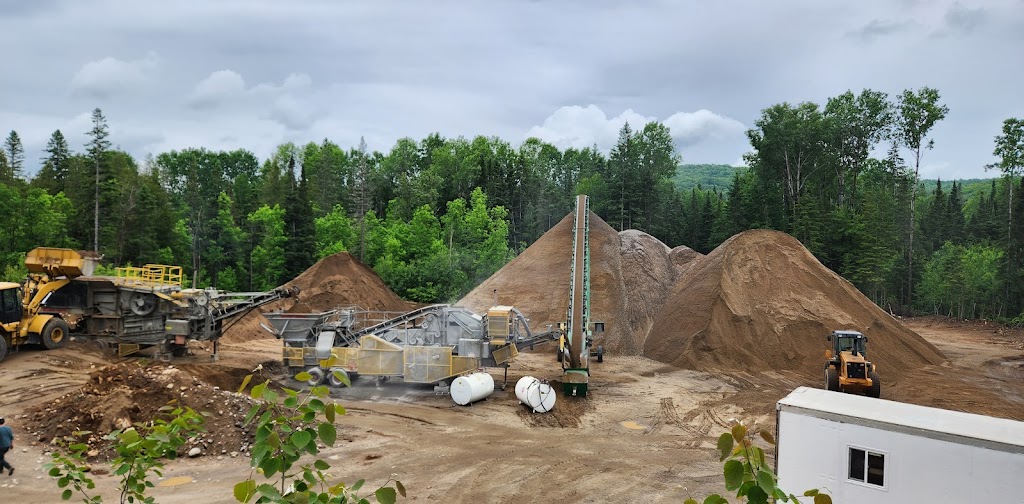 CJJ Aggregates | 794 Chemaushgon Rd, Bancroft, ON K0L 1C0, Canada | Phone: (613) 334-5581