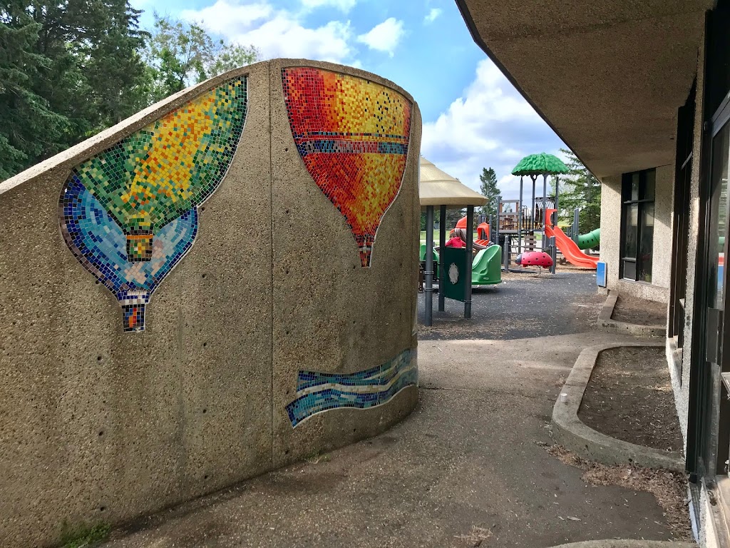 École Broxton Park School | 505 McLeod Ave, Spruce Grove, AB T7X 2Y5, Canada | Phone: (780) 962-0212