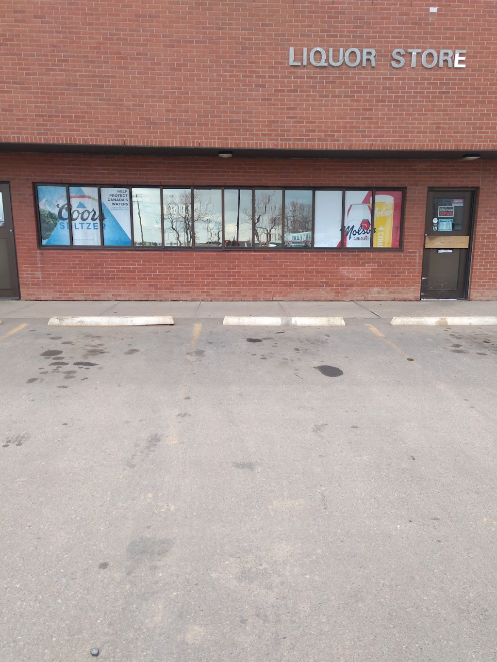 Taber Cold Beer & Liquor Store | 5335 47 Ave, Taber, AB T1G 1R4, Canada | Phone: (403) 223-2241