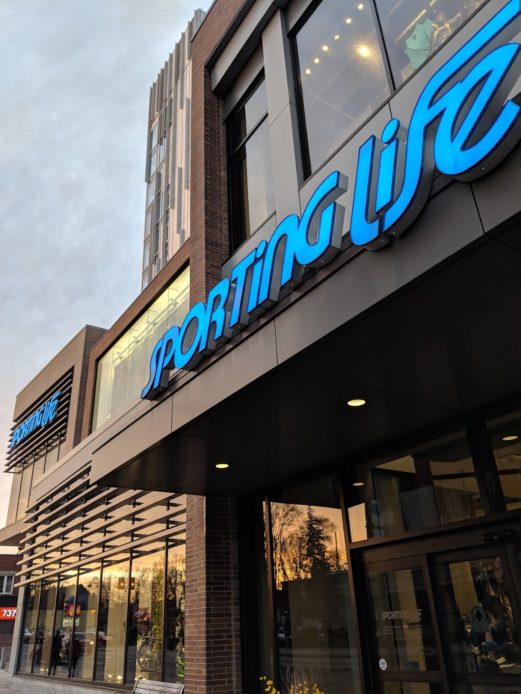 Sporting Life | Lansdowne Park, 125 Marché Way, Ottawa, ON K1S 3W7, Canada | Phone: (613) 216-6000