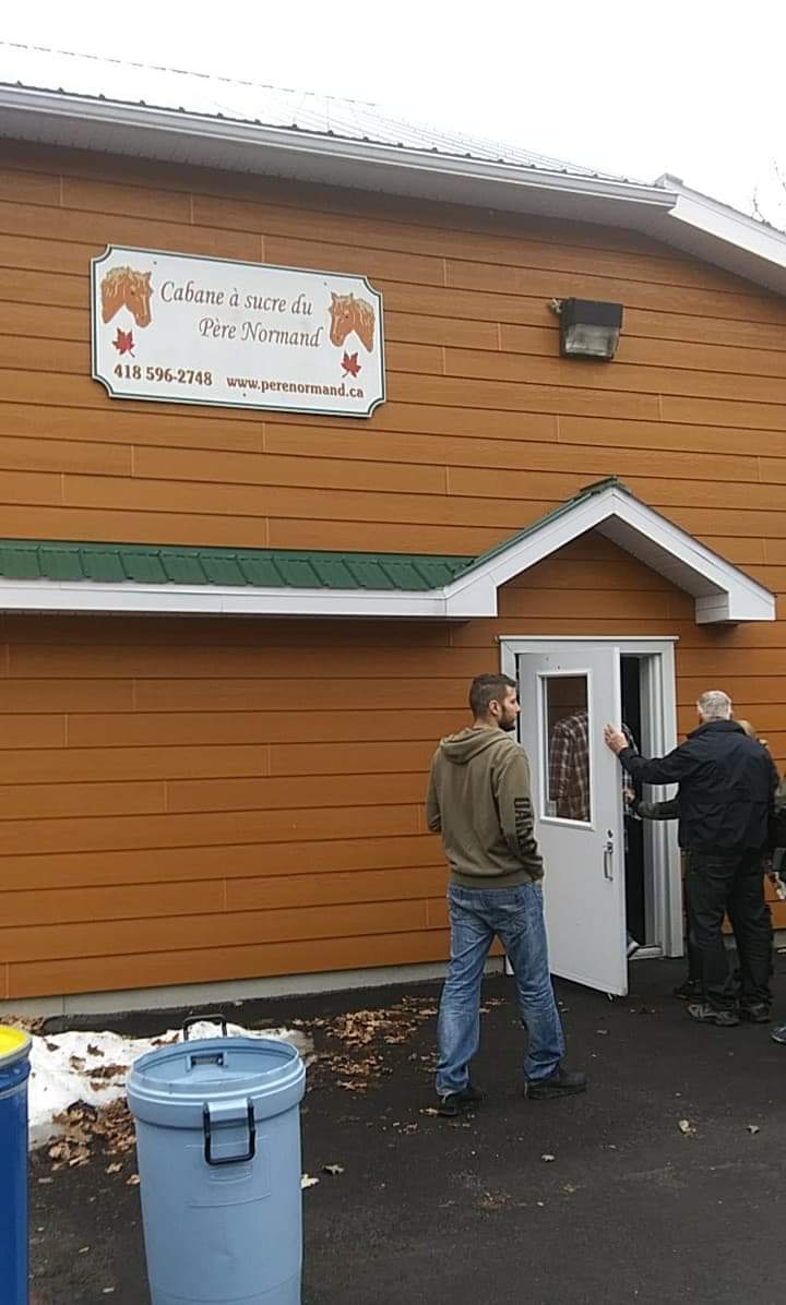 Cabane A Sucre Du Pere Normand | 447 Route Montgomery, Saint-Sylvestre, QC G0S 3C0, Canada | Phone: (418) 596-2748