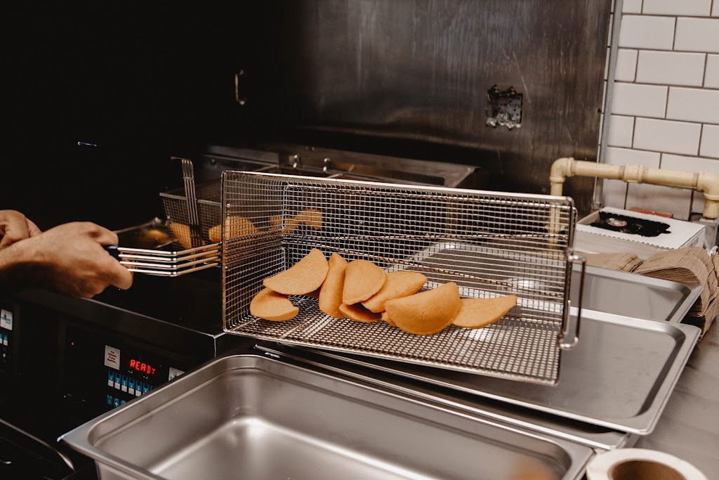 Real Empanada Corporation | 825 Dundas St W, Toronto, ON M6J 1V4, Canada | Phone: (416) 936-8346