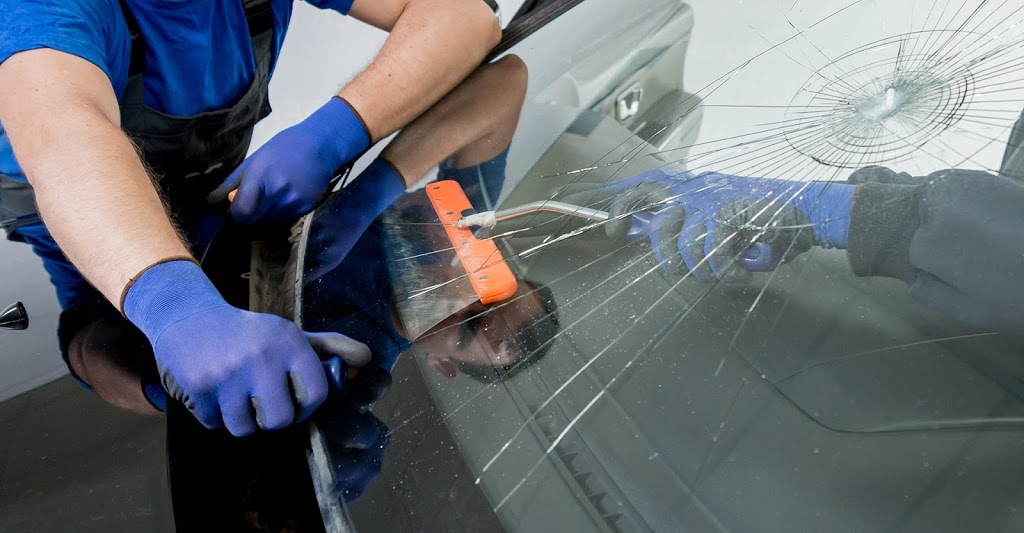RJs Auto Glass & Accessories | 40 McCulloch Dr, Espanola, ON P5E 1J1, Canada | Phone: (705) 869-3726