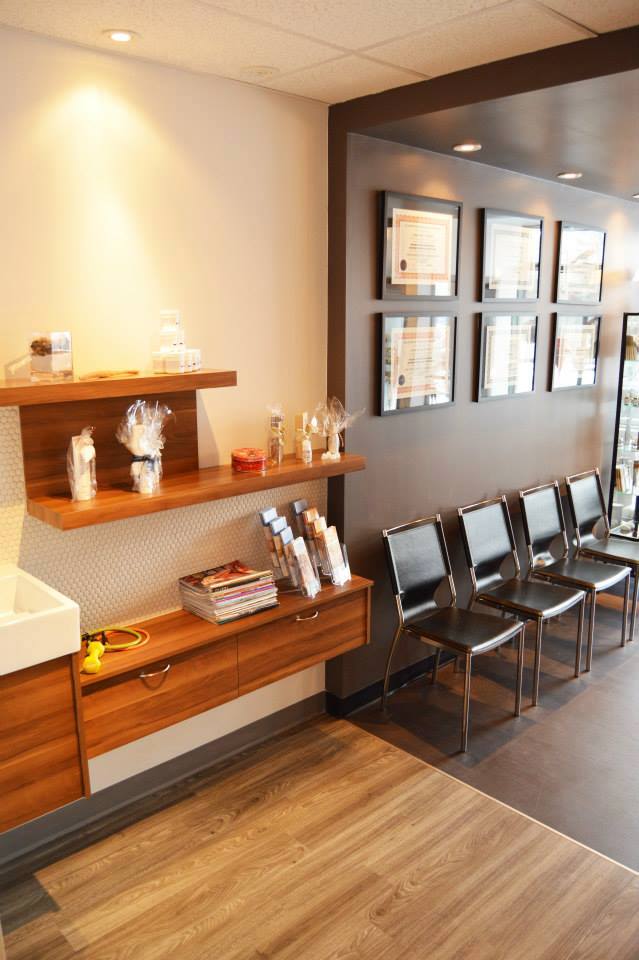 Clinique De Massotherapie Et D | 643 Rue Adoncour, Longueuil, QC J4G 2M6, Canada | Phone: (450) 647-1133