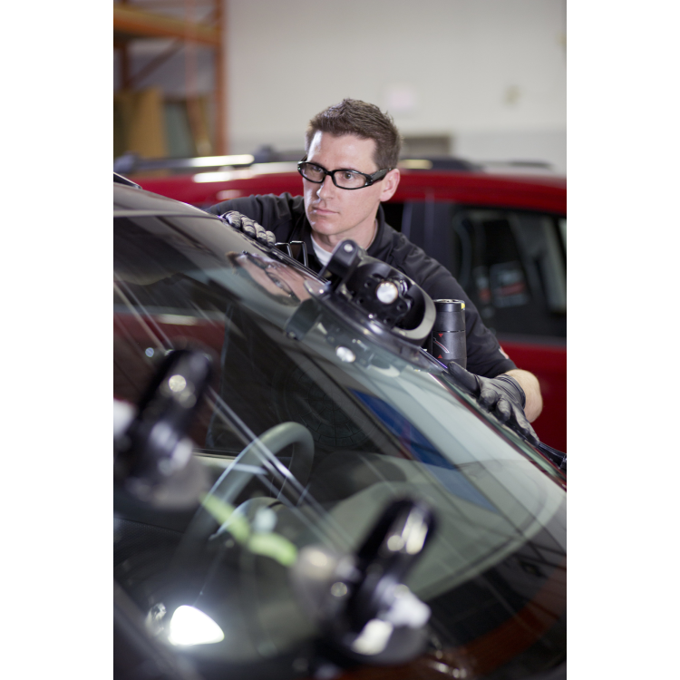 Speedy Glass | car repair | 38921 Progress Way Unit 1, Squamish, BC V8B 0M3, Canada | 6048925323 OR +1 604-892-5323