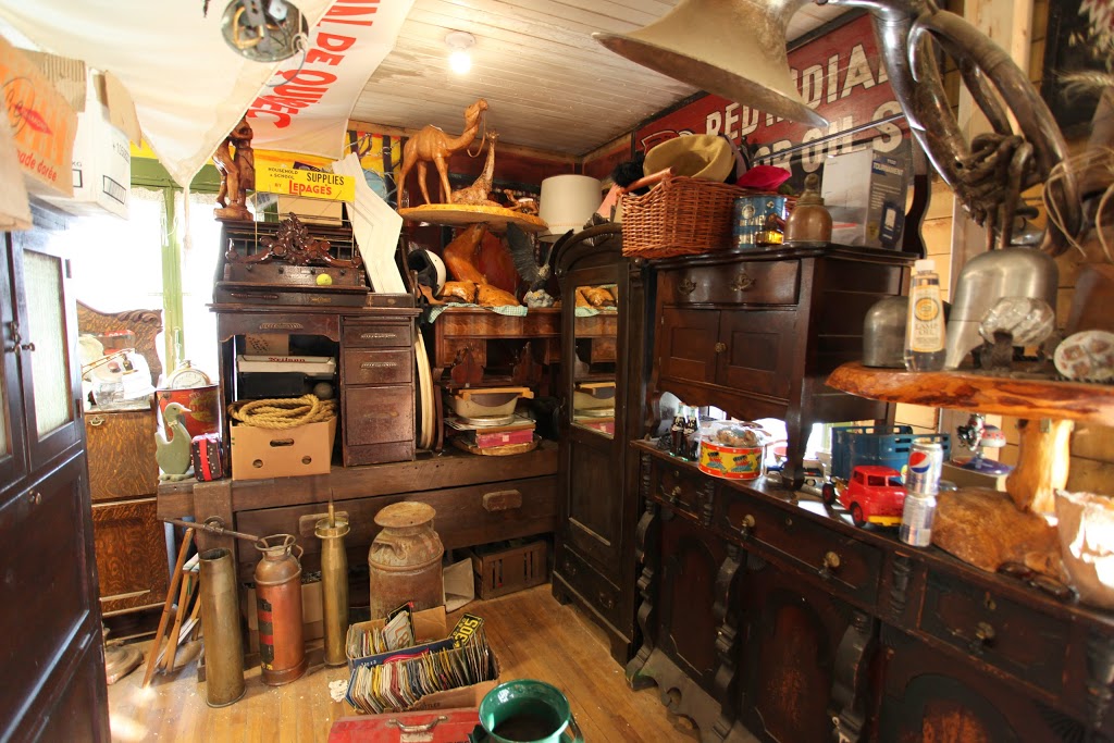 Antiquité Brocante Chez Yvan | 279 Chemin du Roy, Deschambault, QC G0A 1S0, Canada | Phone: (418) 286-4112
