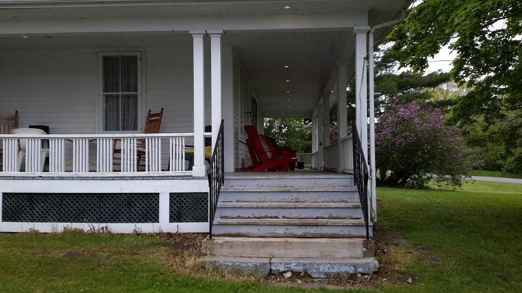 Gaspereau Bed & Breakfast | 920 Gaspereau River Rd, Wolfville, NS B4P 2R3, Canada | Phone: (902) 542-2854