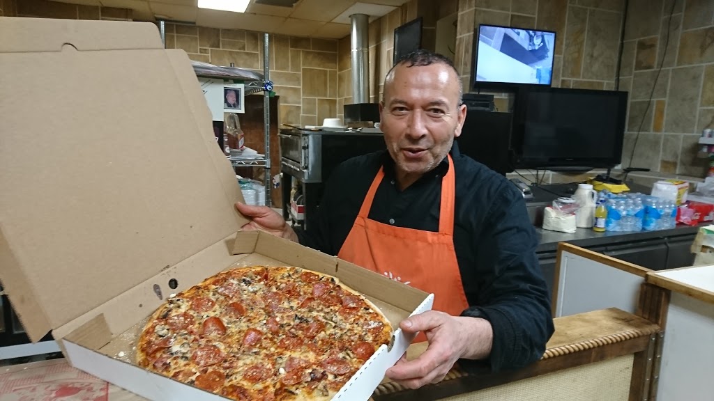 IL Padres Gourmet Pizza | 196 Royal York Rd, Etobicoke, ON M8V 2V6, Canada | Phone: (416) 251-4444