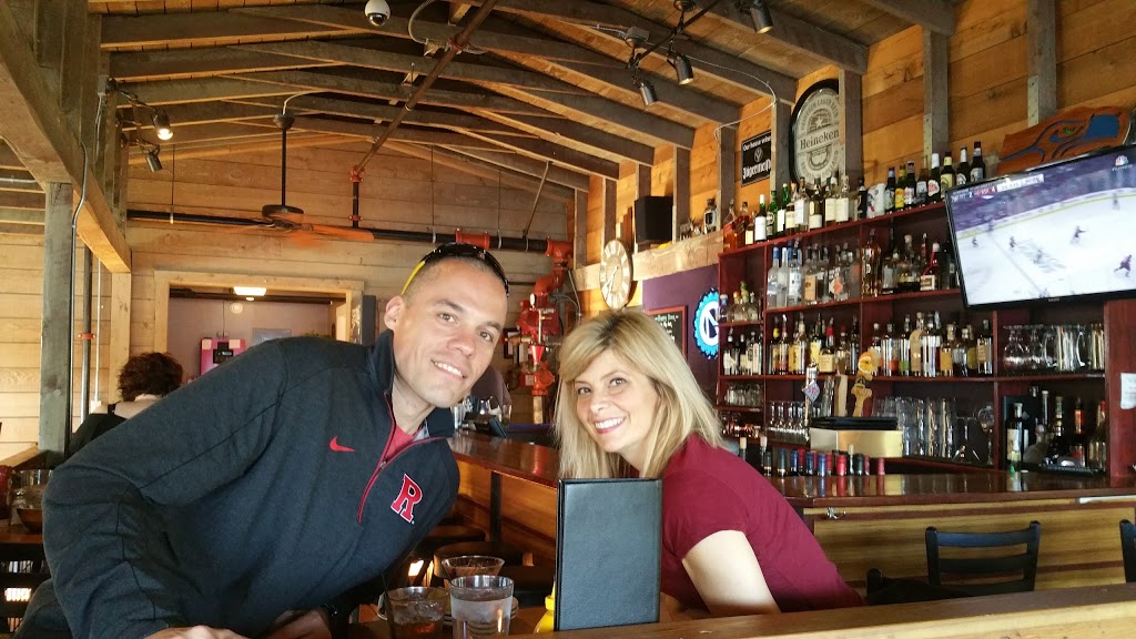 The Madrona Bar & Grill | 310 Main St, Eastsound, WA 98245, USA | Phone: (360) 376-7171