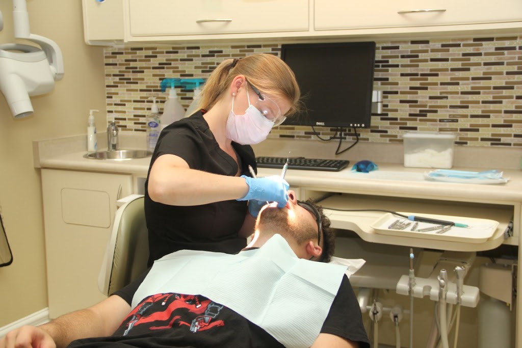 Mayfield Dental | 3068 Mayfield Rd #6, Brampton, ON L6Z 0E3, Canada | Phone: (905) 840-0225