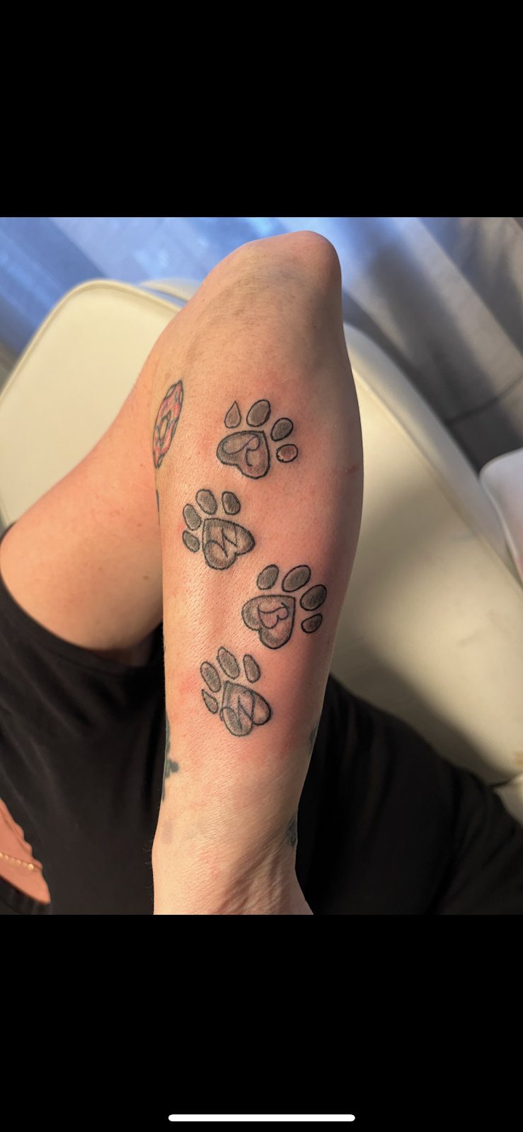 Kings Tatts | 25 Wilkerson St, Thorold, ON L2V 0G4, Canada | Phone: (905) 351-2880