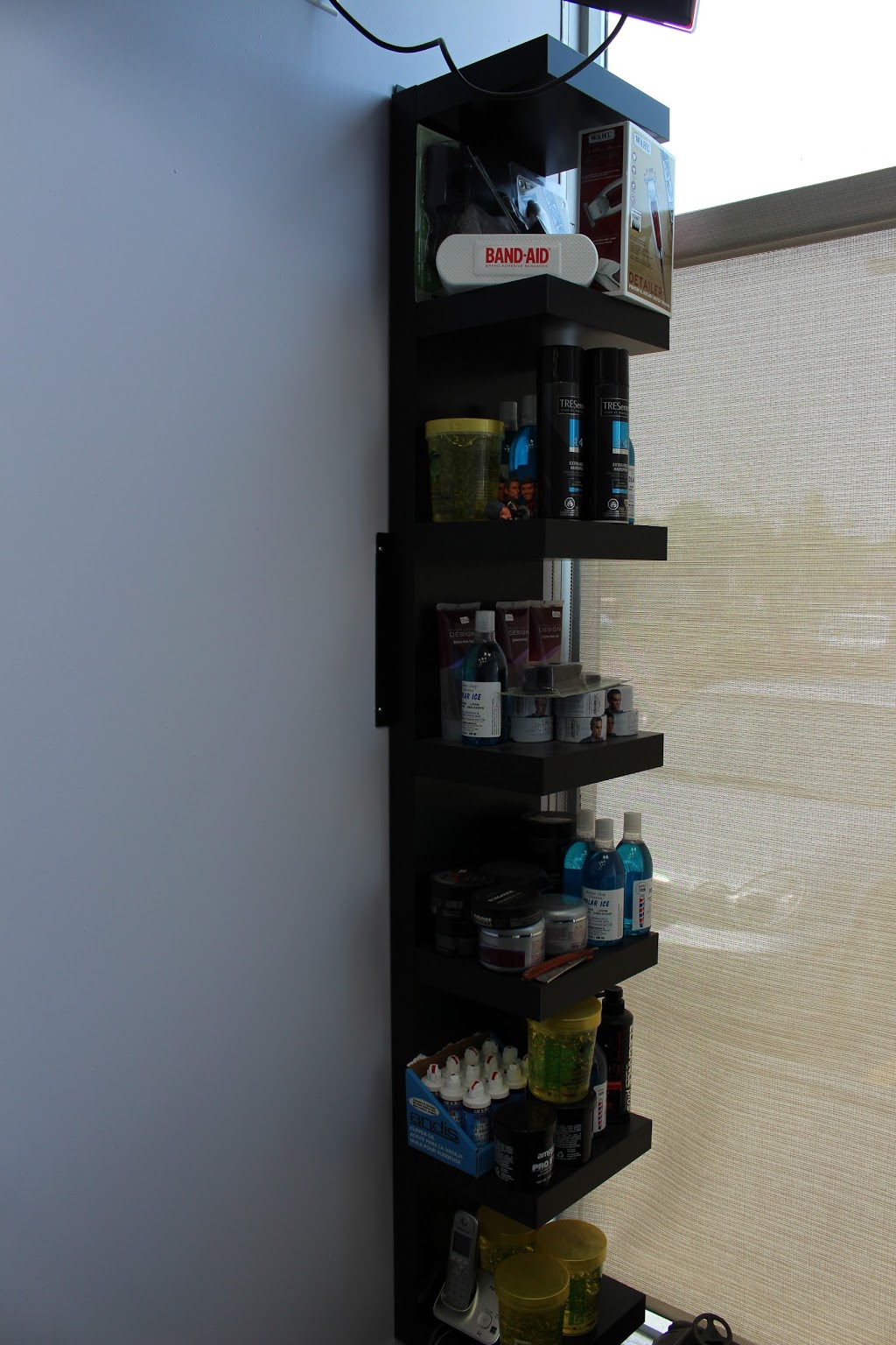 Walkers Barber Shop | 1900 Walkers Line #5B, Burlington, ON L7M 4W5, Canada | Phone: (905) 319-0770