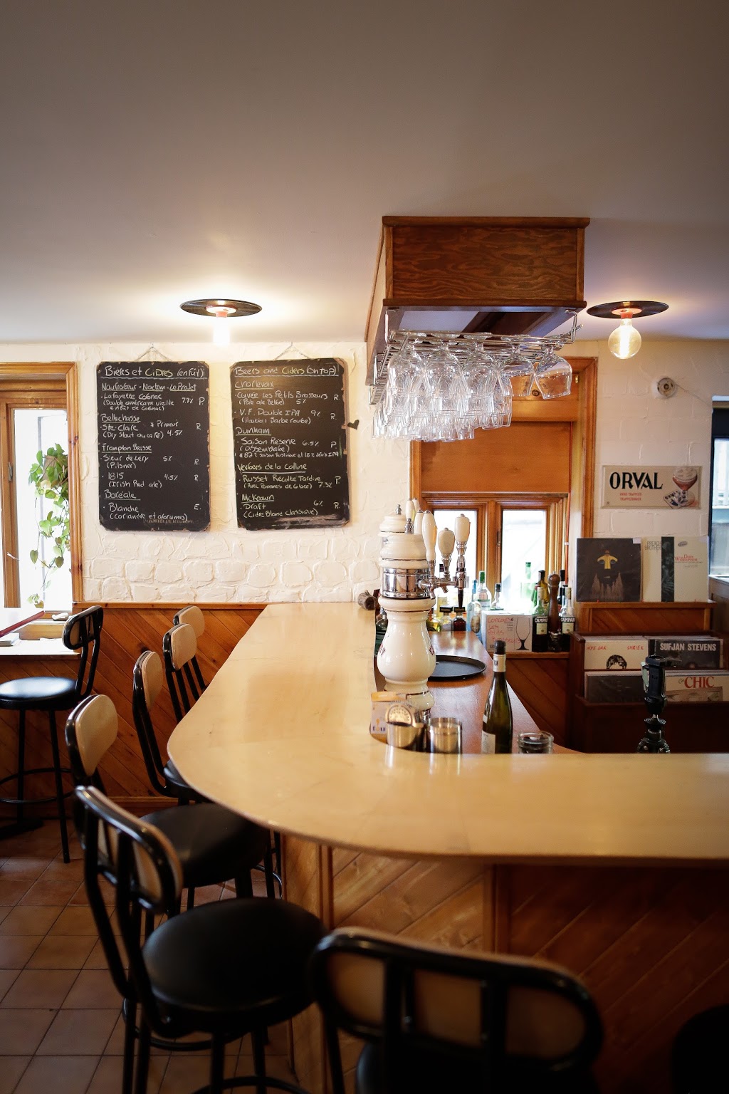 La Buvette Scott | 821 Rue Scott, Québec, QC G1R 3C8, Canada | Phone: (581) 741-4464