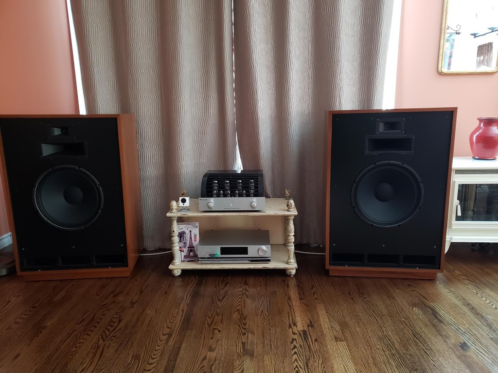 Vinyl Sound | 100 West Beaver Creek Rd #3A, Richmond Hill, ON L4B 1H4, Canada | Phone: (647) 977-1100