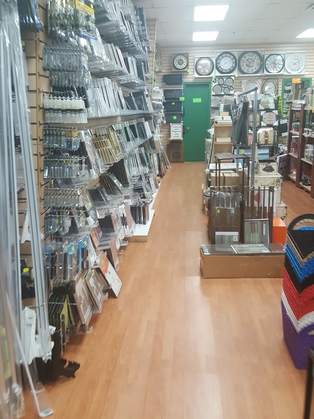Entrepôt En Folie | 980 Rue Papineau, Joliette, QC J6E 2L7, Canada | Phone: (450) 760-2222