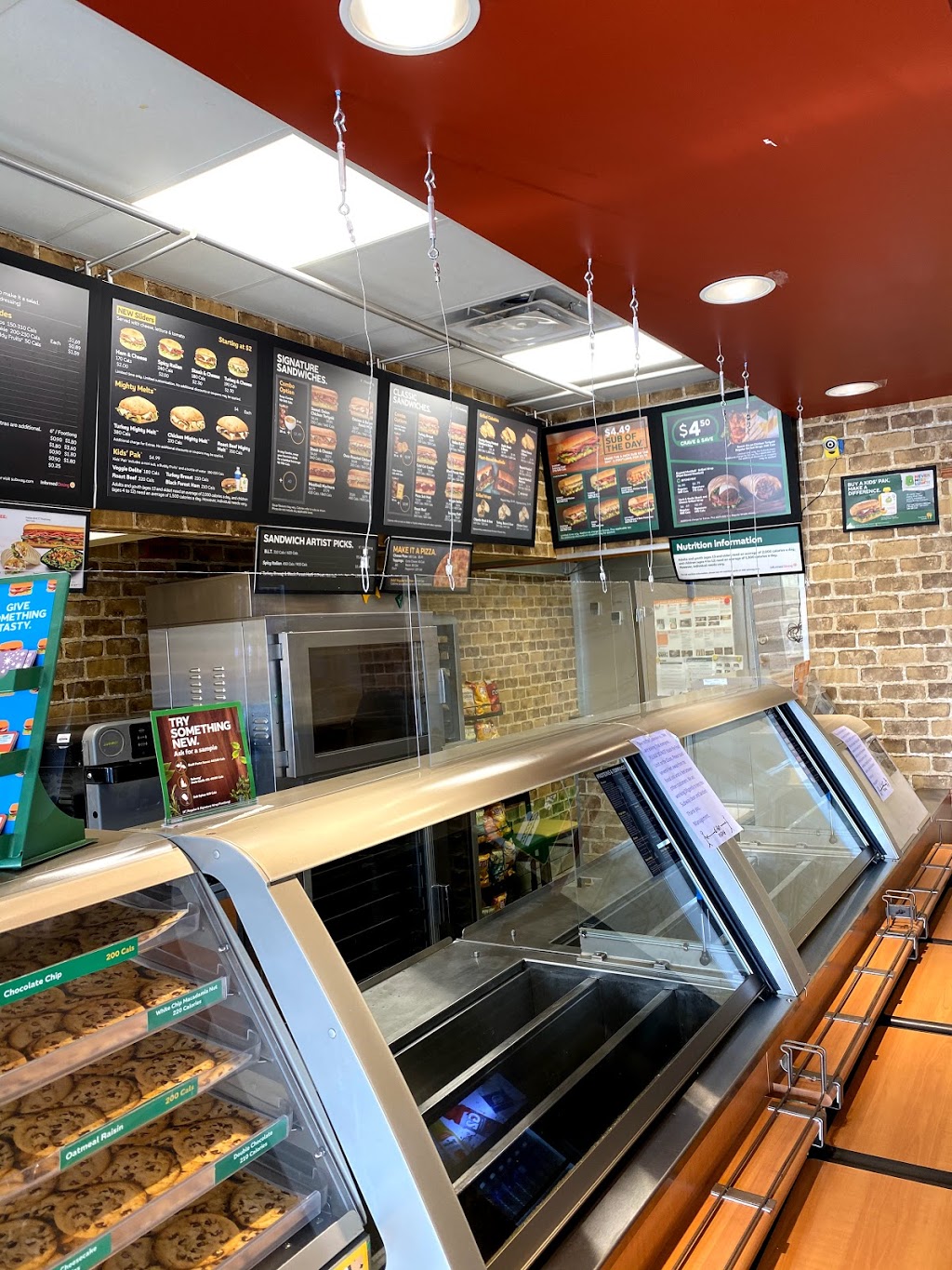 Subway | 204 Lauzon Rd, Windsor, ON N8S 3L6, Canada | Phone: (519) 945-4974