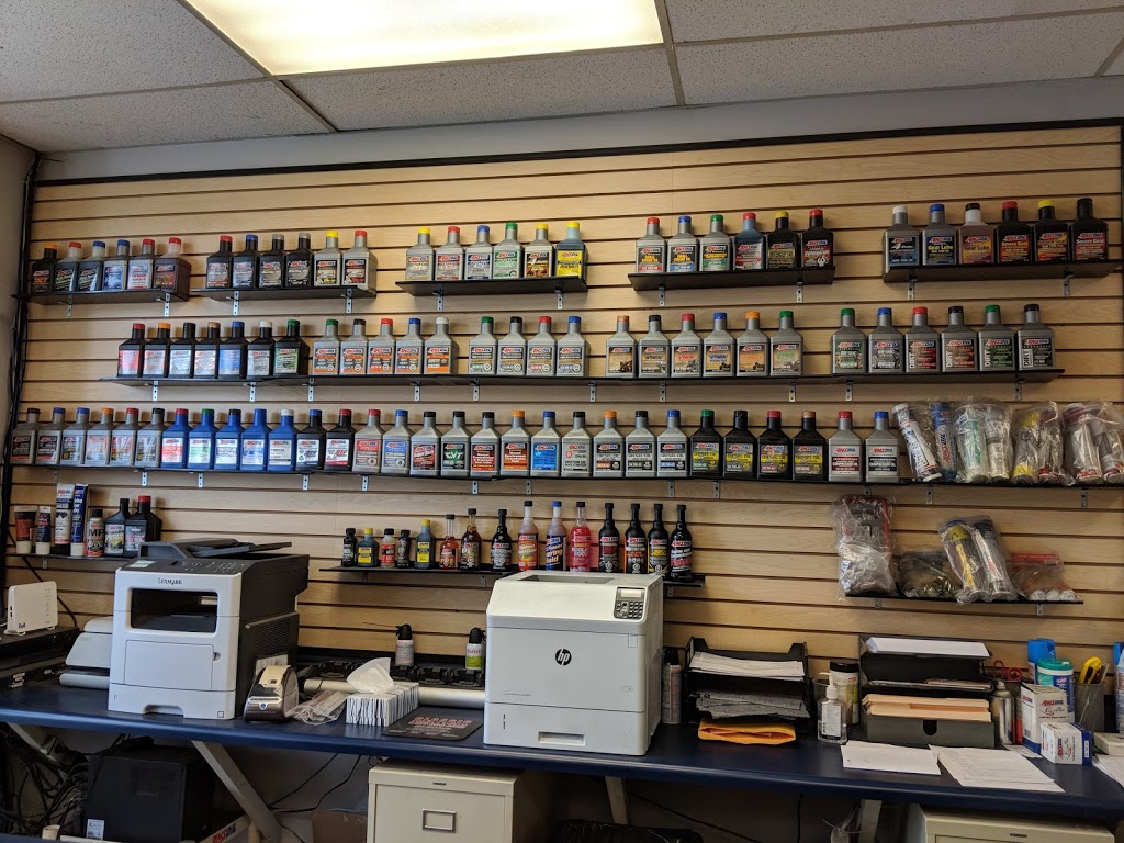 AMSOIL | 6625 Tomken Road Units 12-14, Mississauga, ON L5T 2C2, Canada | Phone: (877) 822-5172