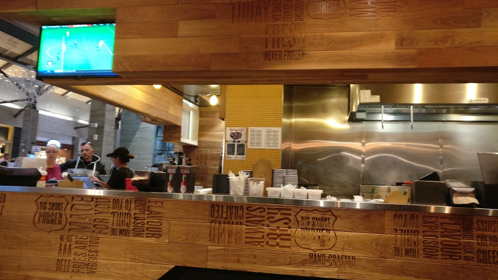 Big Smoke Burger | 300 Taylor Rd, Niagara-on-the-Lake, ON L0S 1J0, Canada | Phone: (905) 685-1000