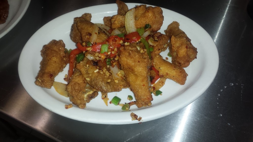 Tropical Escape Restaurant | 2260 Bovaird Dr E, Brampton, ON L6R 3J5, Canada | Phone: (905) 458-4559