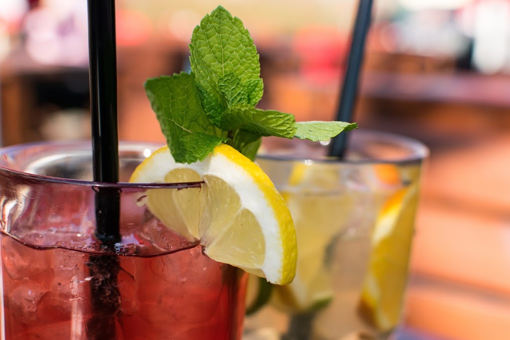 Bistro Le Balzac | 17575 Boul Bécancour, Bécancour, QC G9H 1A5, Canada | Phone: (800) 361-1620