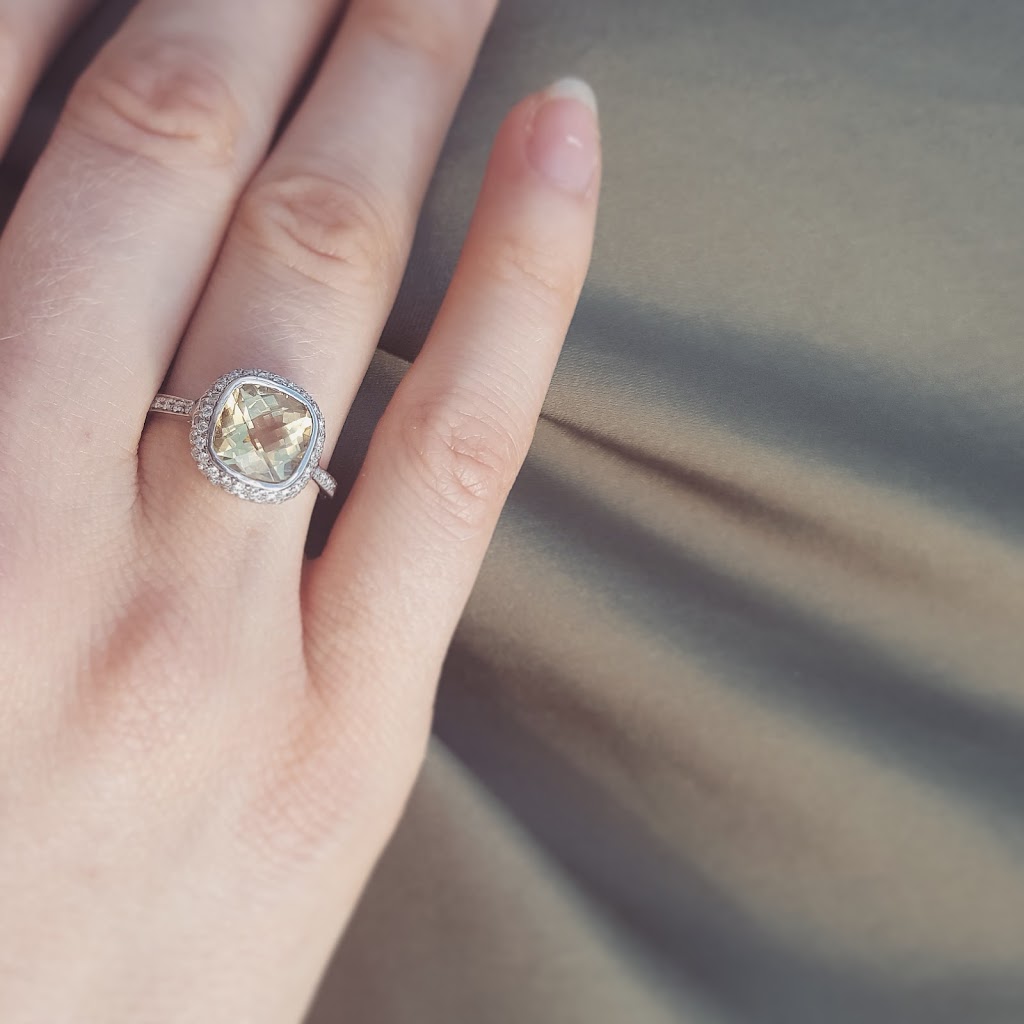 Gem Gallery | 729 The Queensway, Etobicoke, ON M8Y 1L4, Canada | Phone: (416) 252-0030