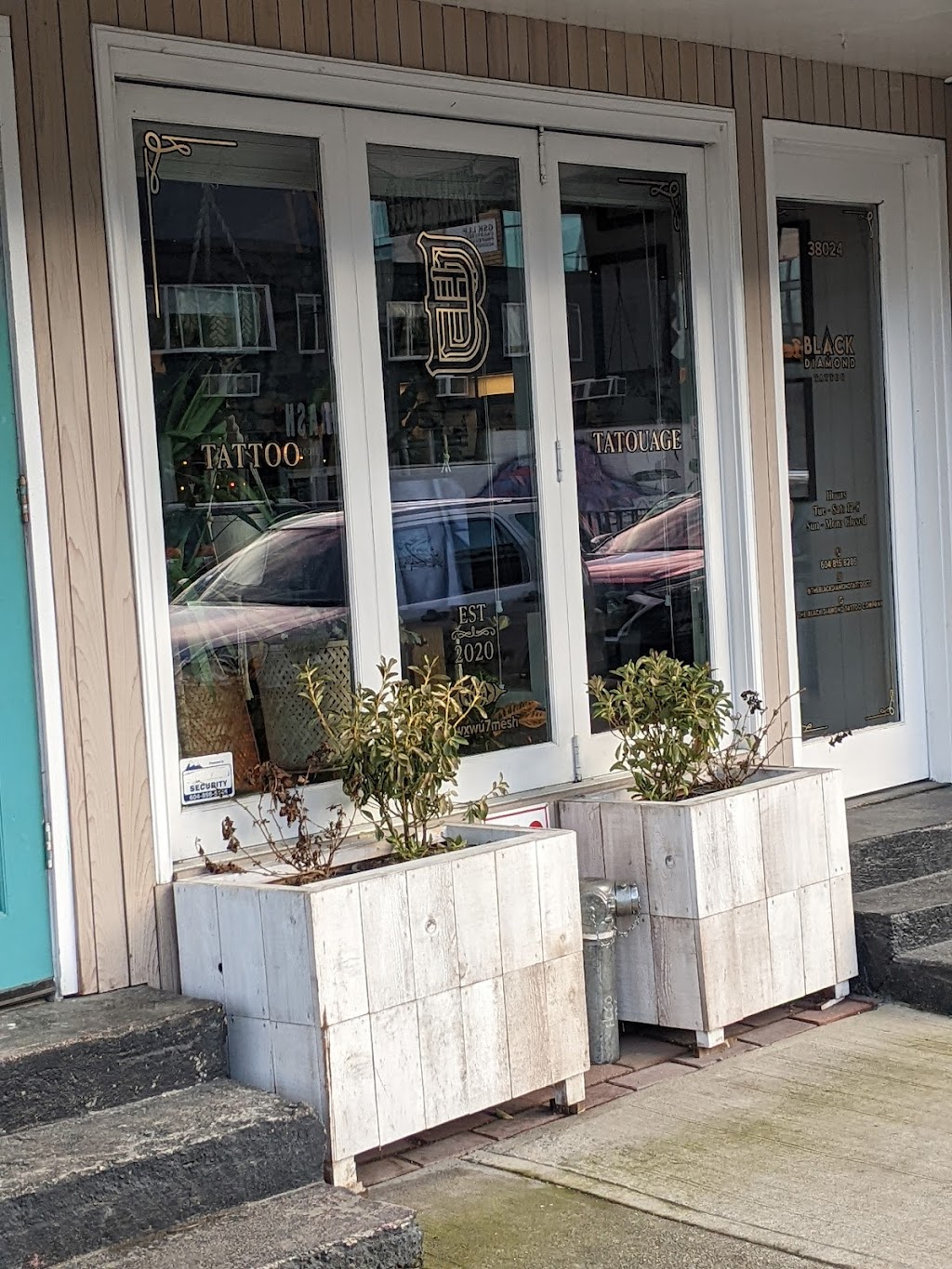 The Black Diamond Tattoo Company | 38024 Cleveland Ave, Squamish, BC V8B 0A2, Canada | Phone: (604) 815-8286