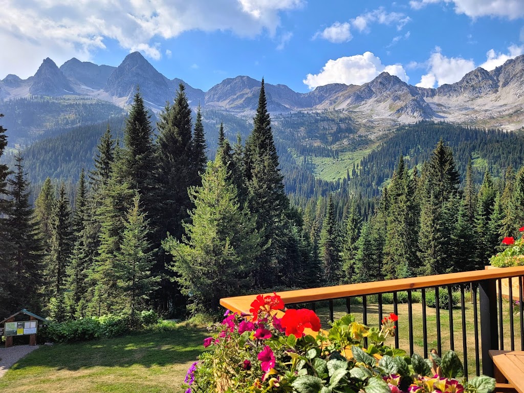 Island Lake Lodge | Cedar Ave, Fernie, BC V0B 1M0, Canada | Phone: (250) 423-3700
