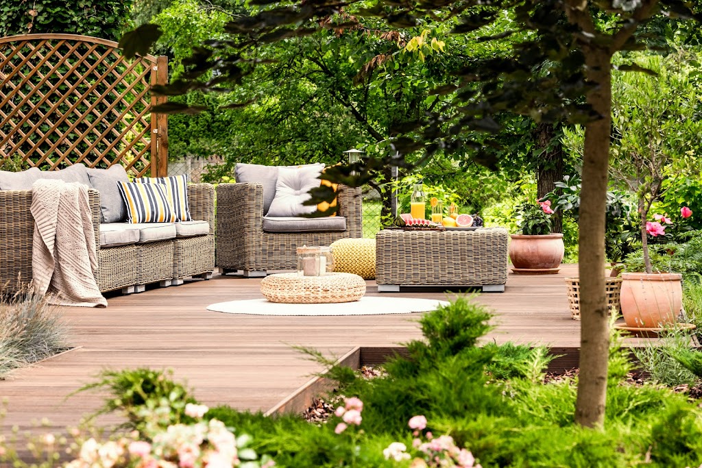 Landscaping, Fencing Services Surrey | 13311 80 Ave, Surrey, BC V3W 3B5, Canada | Phone: (604) 633-0400