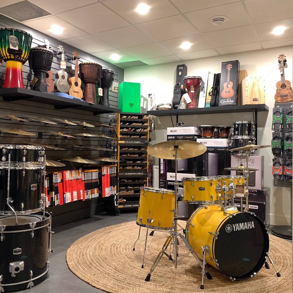 Quest Musique | 1-692 Osborne St, Winnipeg, MB R3L 2B9, Canada | Phone: (204) 231-1677