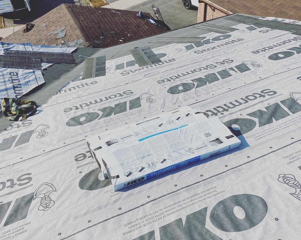 Unique Roofing LTD. | 266 Valleymede Dr, Richmond Hill, ON L4B 2C4, Canada | Phone: (416) 522-3063