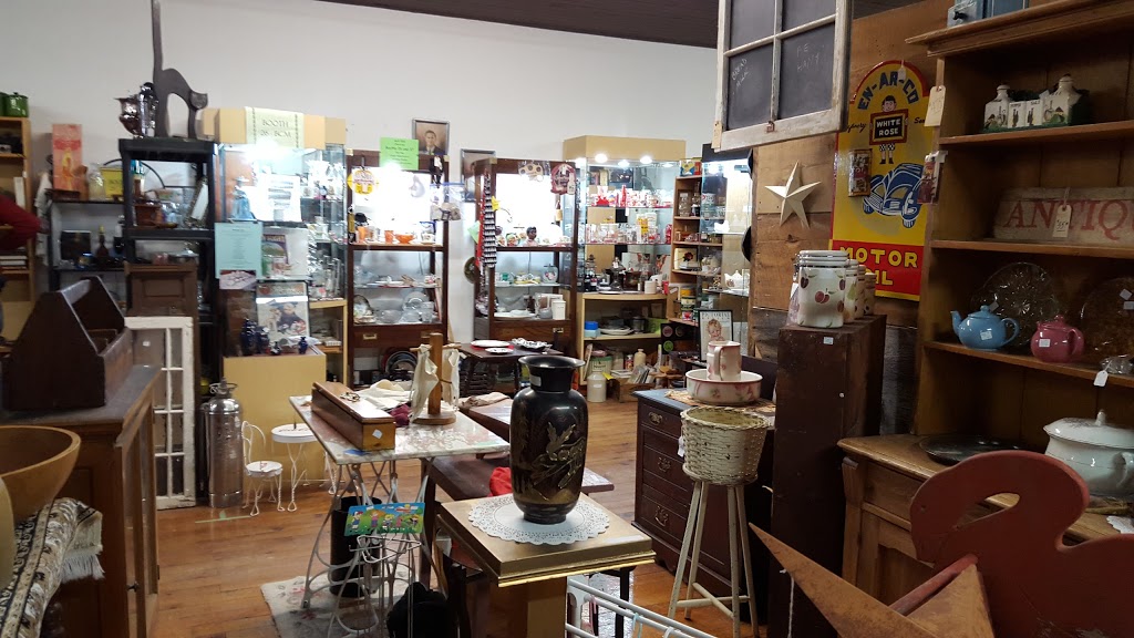 Almonte Antiques & Collectibles | 26 Mill St, Almonte, ON K0A 1A0, Canada | Phone: (613) 256-1512